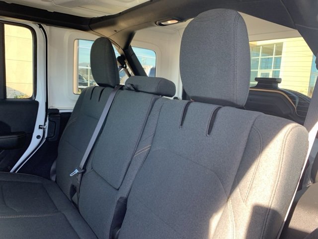 Used 2024 Jeep Wrangler Unlimited Sahara w/ Technology Group image 13