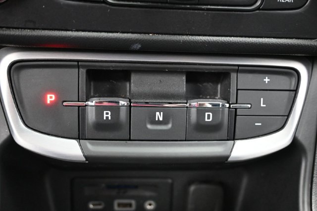 Used 2023 GMC Terrain SLT FWD image 25