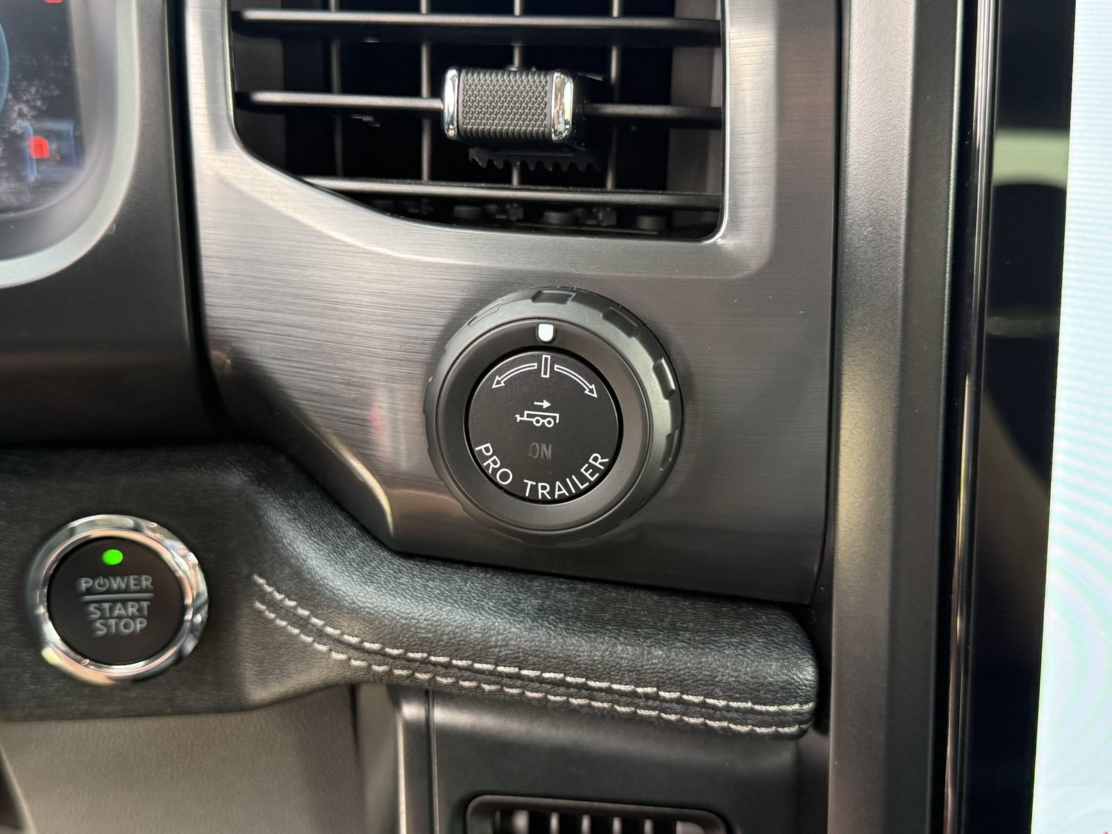 Certified 2025 Ford F150 Lightning Flash AWD/4WD image 26
