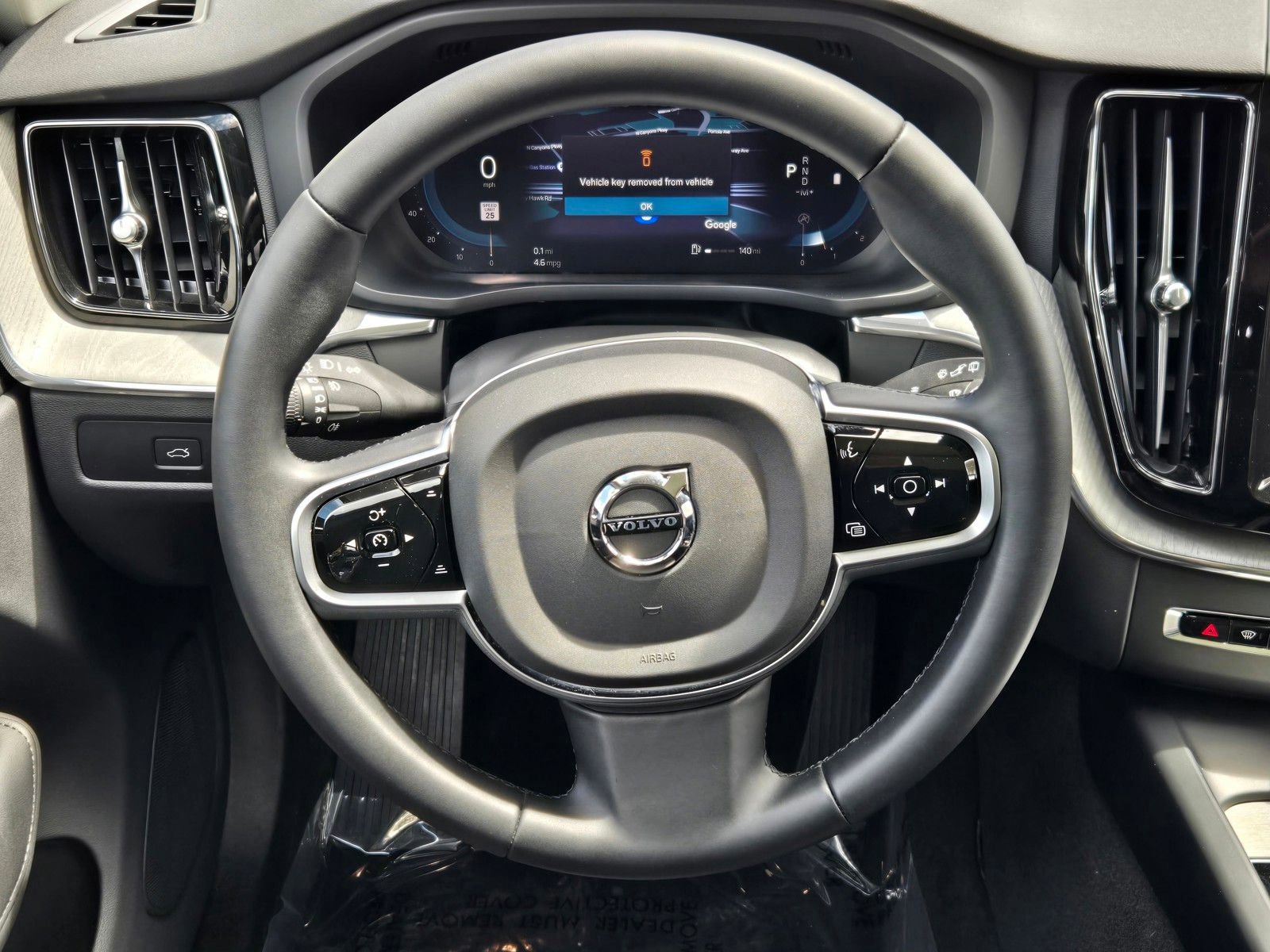 Used 2025 Volvo XC60 B5 Plus AWD/4WD image 16