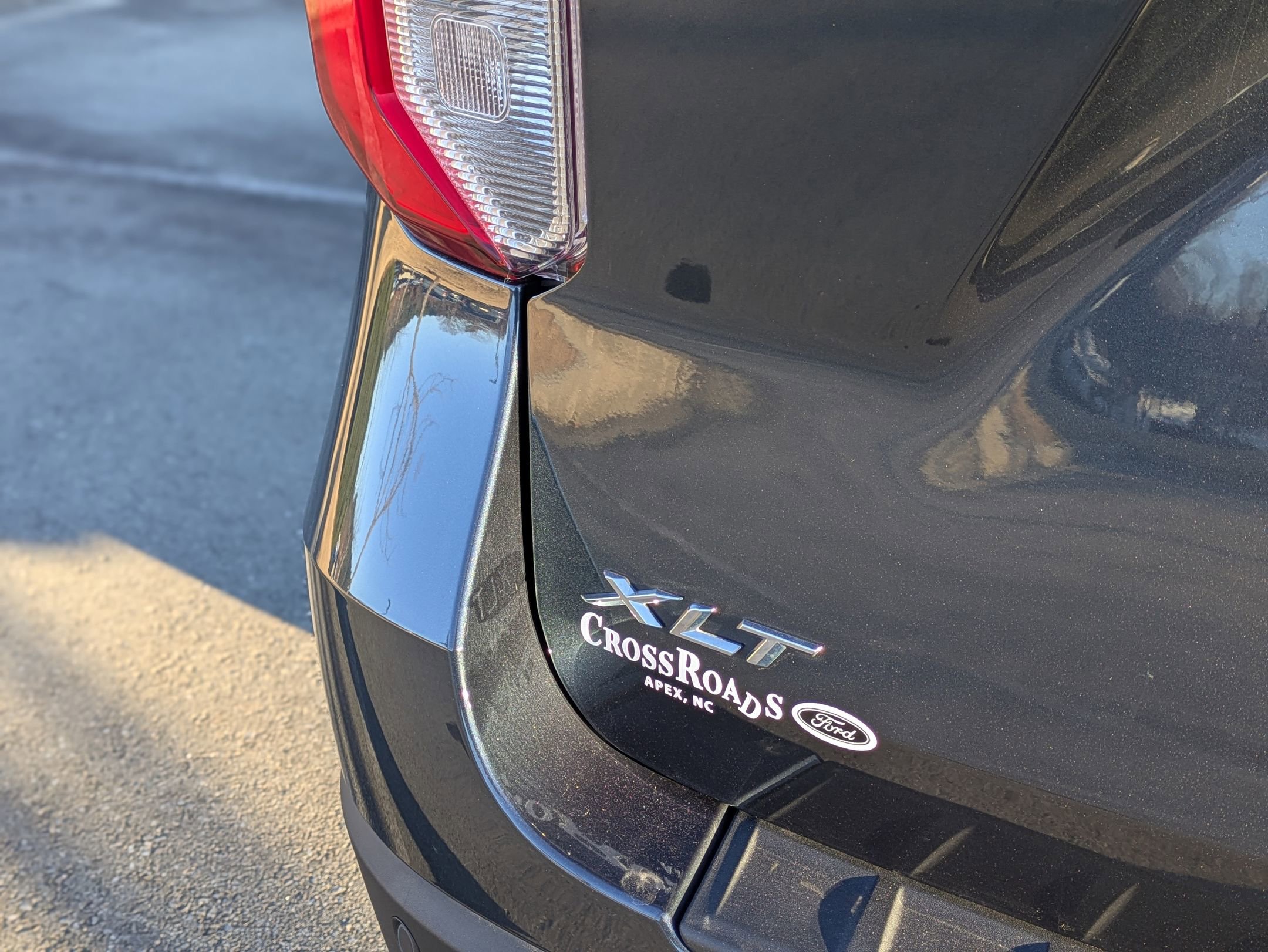 Certified 2023 Ford Explorer XLT w/ Equipment Group 202A image 33