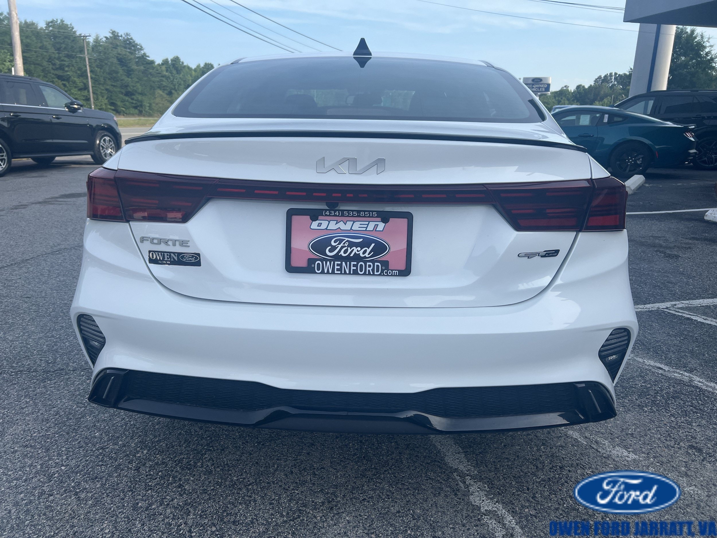 Used 2023 Kia Forte GT-Line w/ GT-Line Premium Package FWD image 5