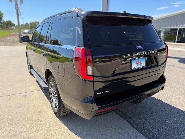 Certified 2025 Ford Expedition Active AWD/4WD image 5