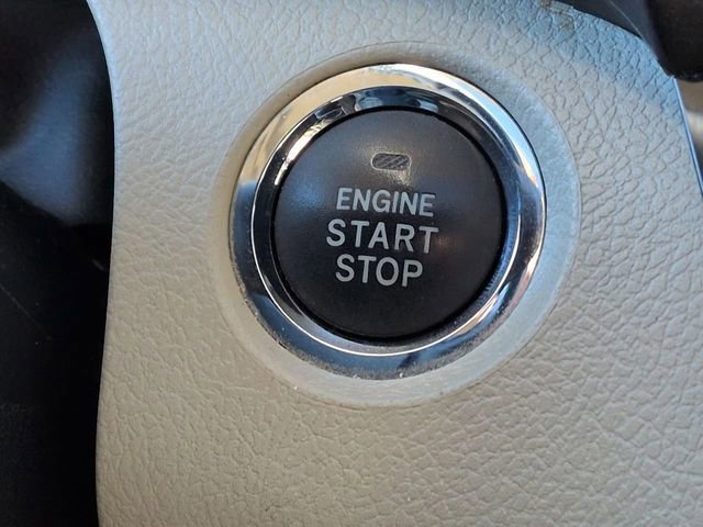 Used 2017 Toyota Sienna L image 32