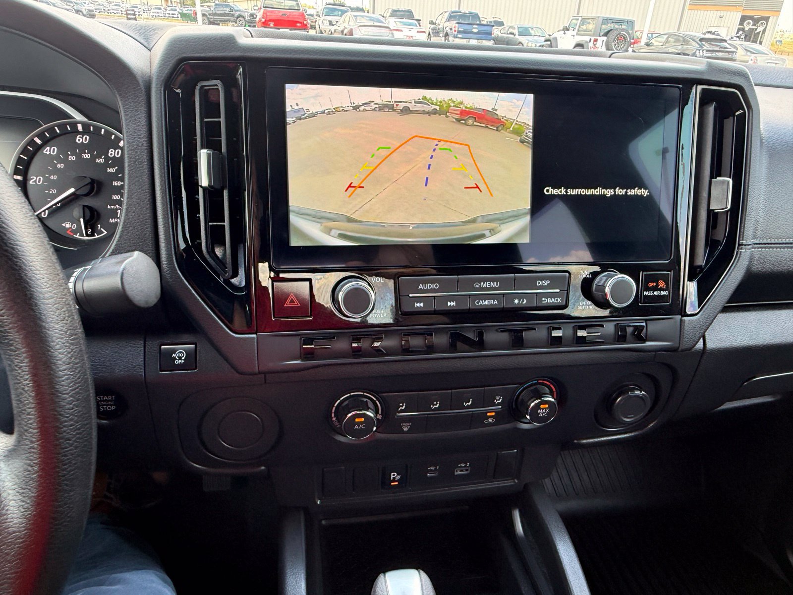 Used 2026 Nissan Frontier SV w/ Tow Package RWD image 16