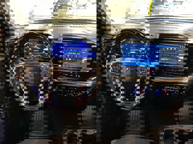 Used 2023 Chevrolet Silverado 1500 RST w/ Z71 Off-Road Package AWD/4WD image 12