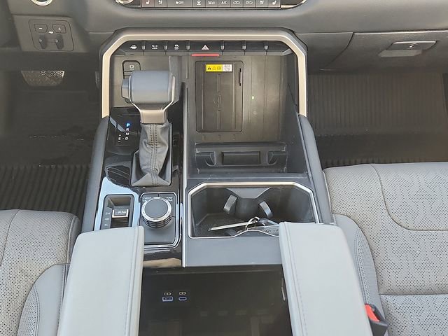 Used 2022 Toyota Tundra Limited image 18