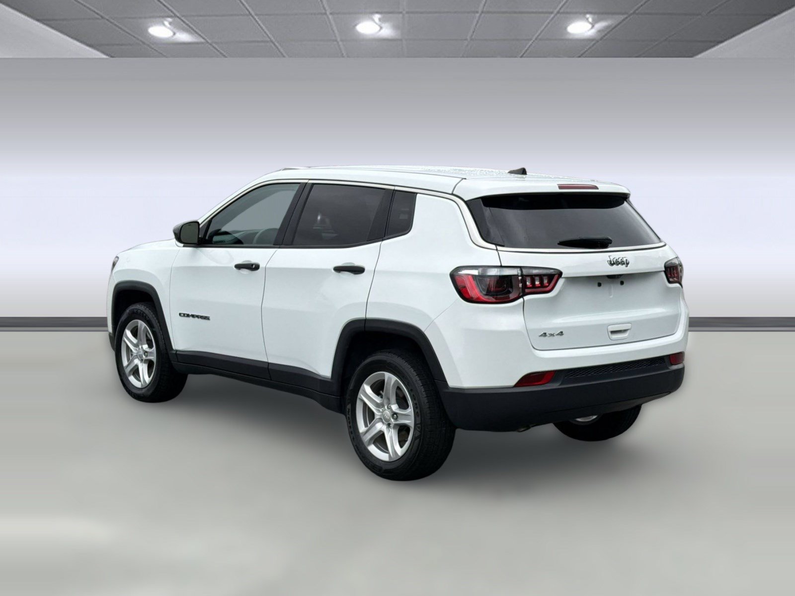 Used 2023 Jeep Compass Sport AWD/4WD image 3