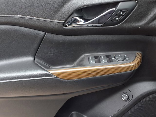 Used 2019 GMC Acadia SLE w/ Driver Alert Package I FWD image 19