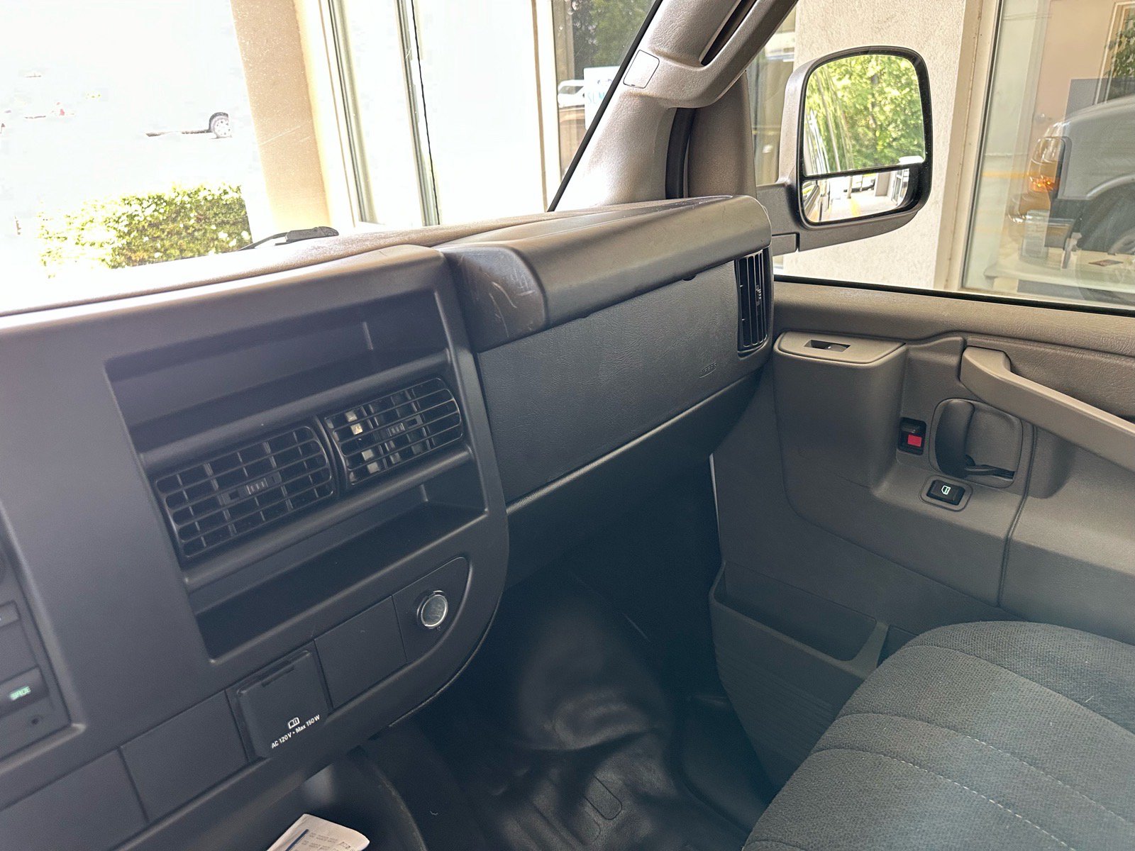 Used 2025 GMC Savana 2500 w/ Driver Convenience Package RWD image 28