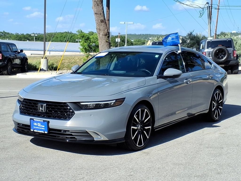 Used 2025 Honda Accord Touring image 11