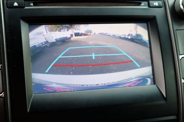 Used 2017 Toyota Camry SE image 5