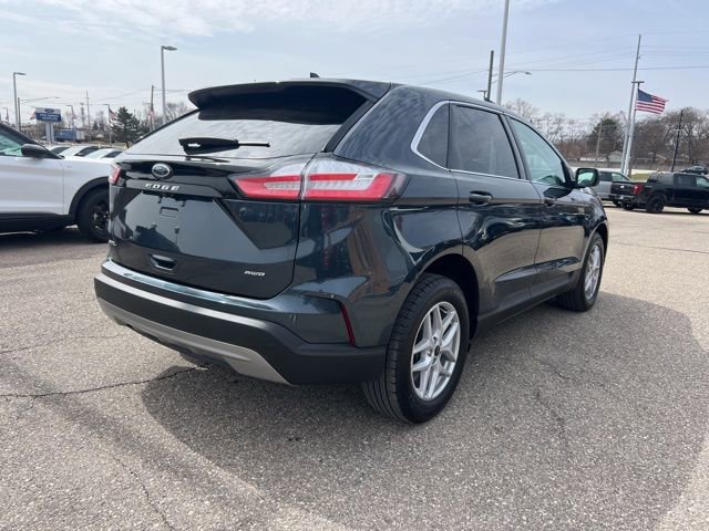Certified 2024 Ford Edge SEL w/ Convenience Package image 2