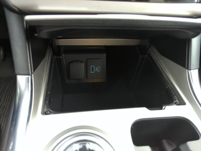 Certified 2023 Ford Explorer XLT w/ Equipment Group 202A AWD/4WD image 46