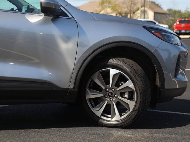 Certified 2024 Ford Escape Platinum AWD/4WD image 11