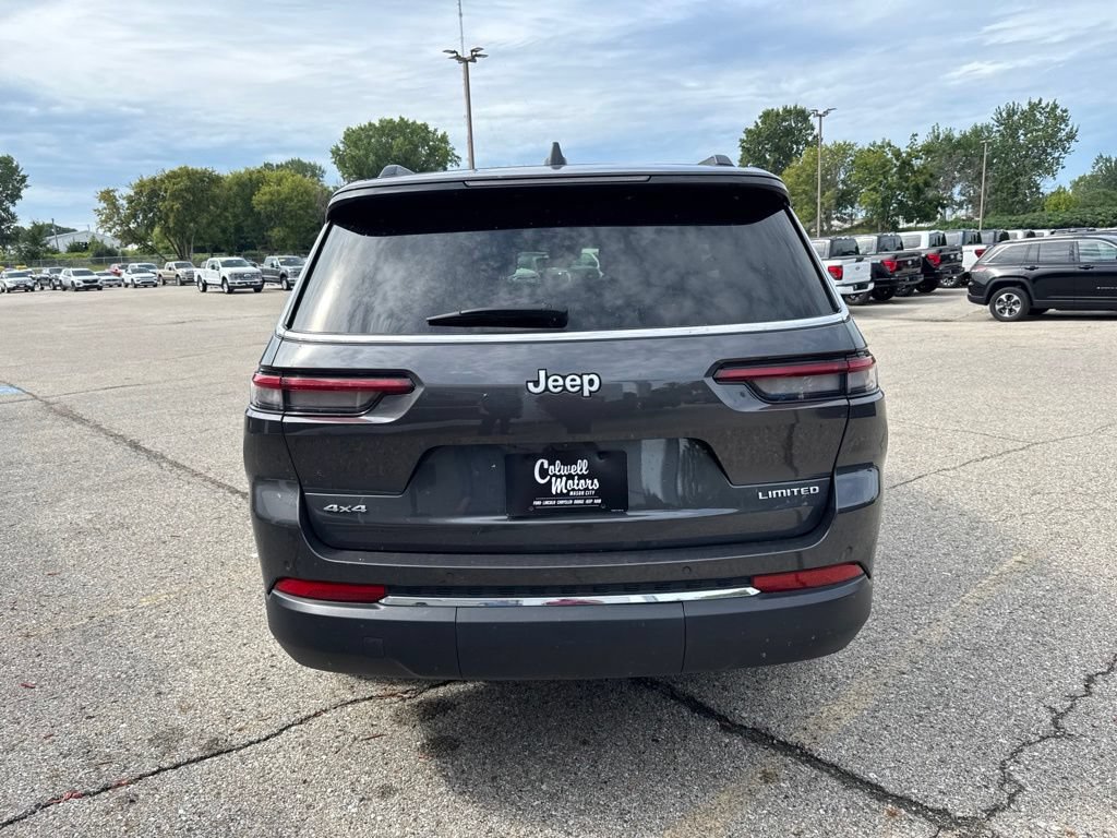 Used 2025 Jeep Grand Cherokee L Limited w/ Trailer Tow Package AWD/4WD image 4