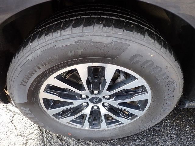 Certified 2025 Ford Expedition Max Platinum image 12