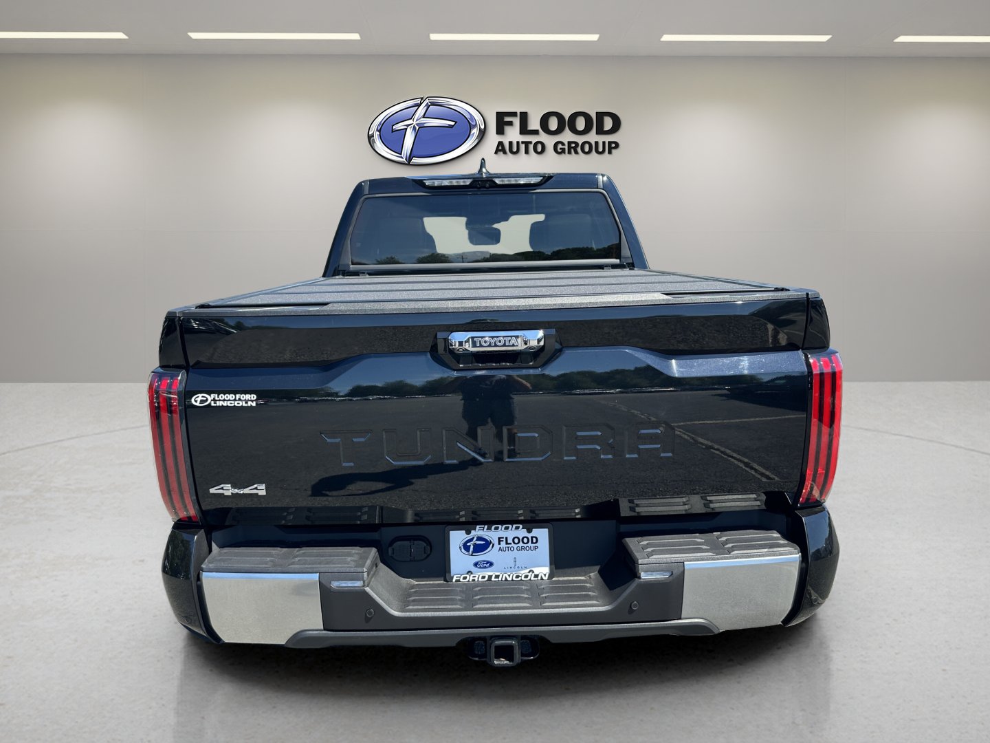 Used 2024 Toyota Tundra Limited AWD/4WD image 6