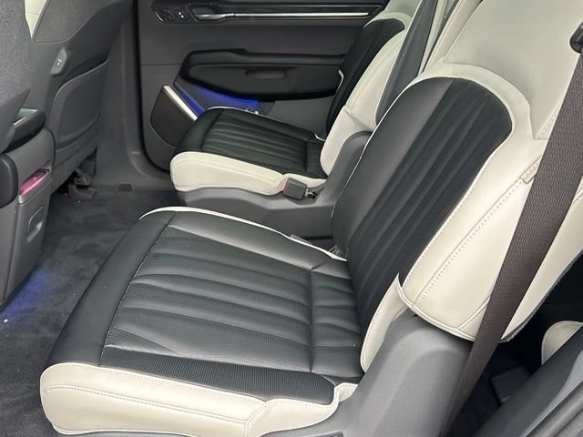 Used 2024 Kia EV9 GT-Line AWD/4WD image 46