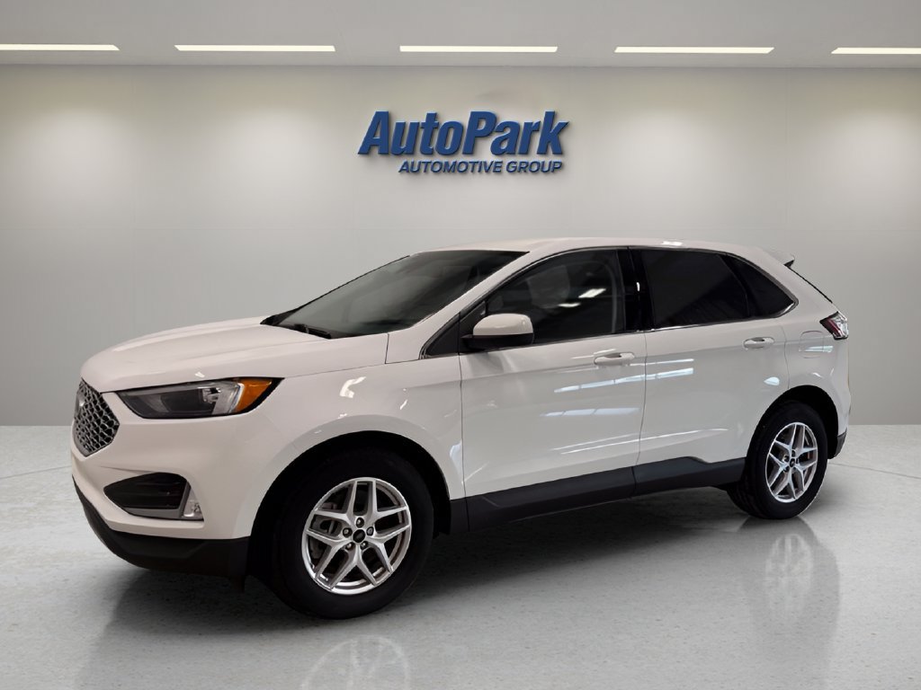 Certified 2023 Ford Edge SEL w/ Convenience Package AWD/4WD image 3