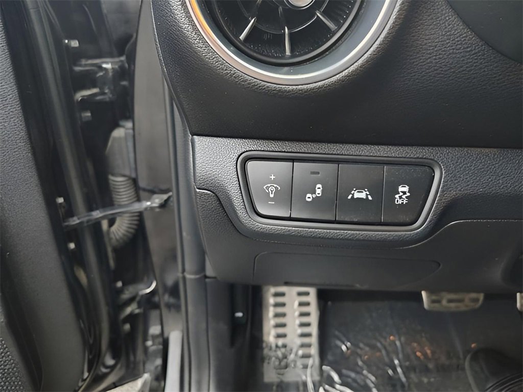 Used 2021 Kia Forte GT-Line image 14