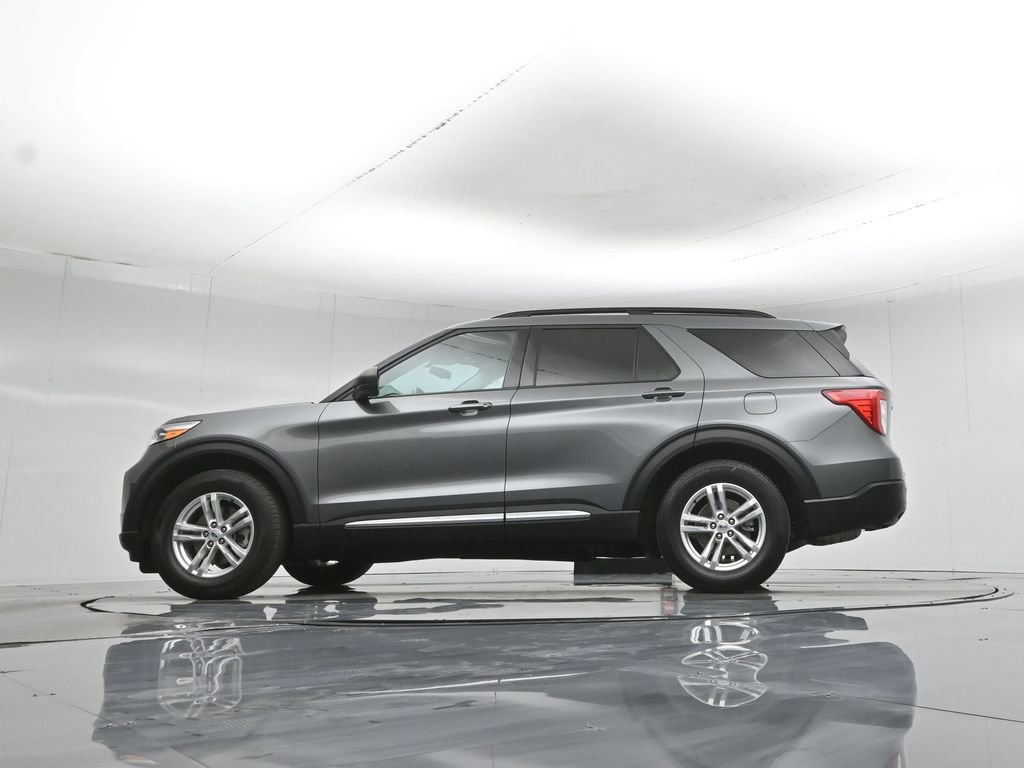 Certified 2023 Ford Explorer XLT image 24