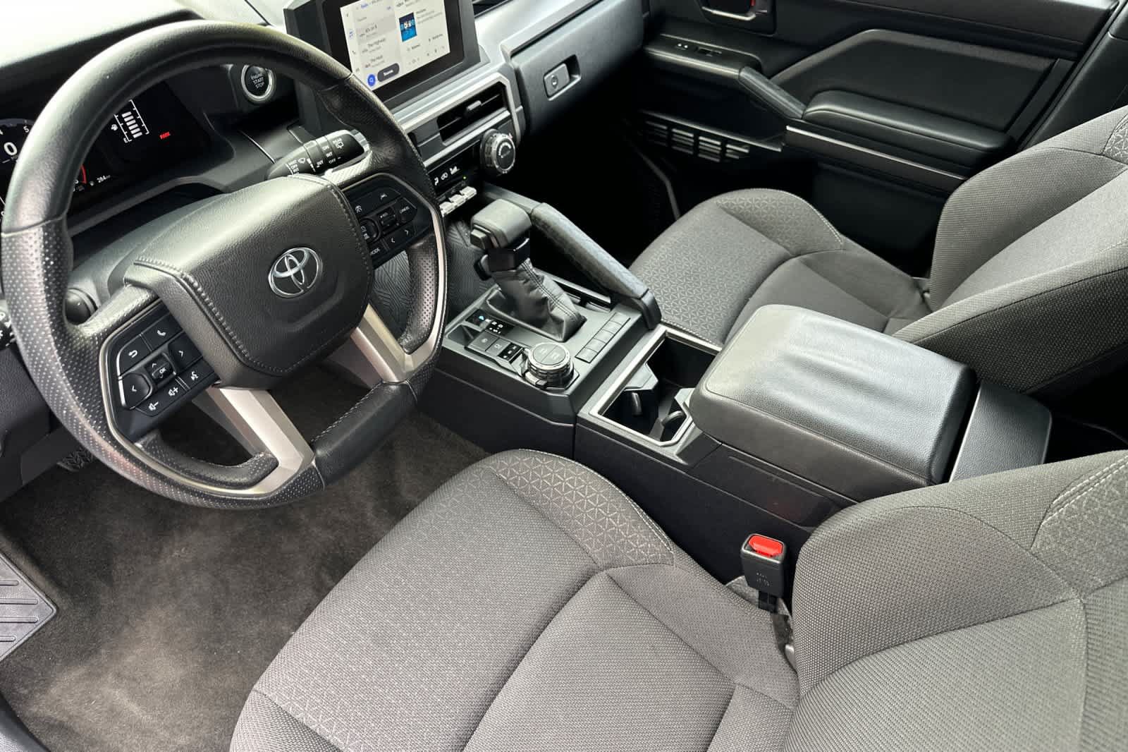Used 2025 Toyota 4Runner SR5 AWD/4WD image 11