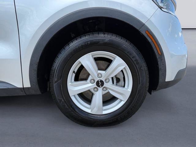 Used 2022 Kia Sorento LX FWD image 9