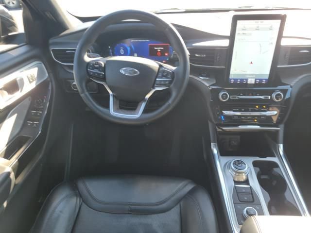 Certified 2022 Ford Explorer Platinum w/ Equipment Group 601A image 20