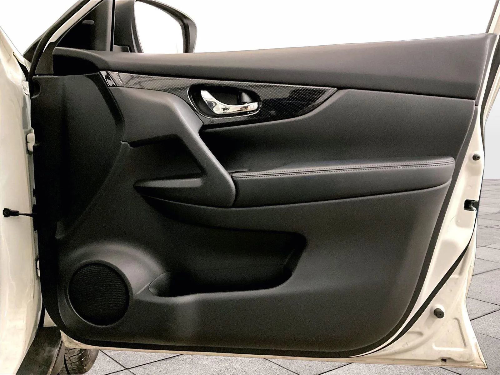 Used 2019 Nissan Rogue SL w/ Premium Package AWD/4WD image 23