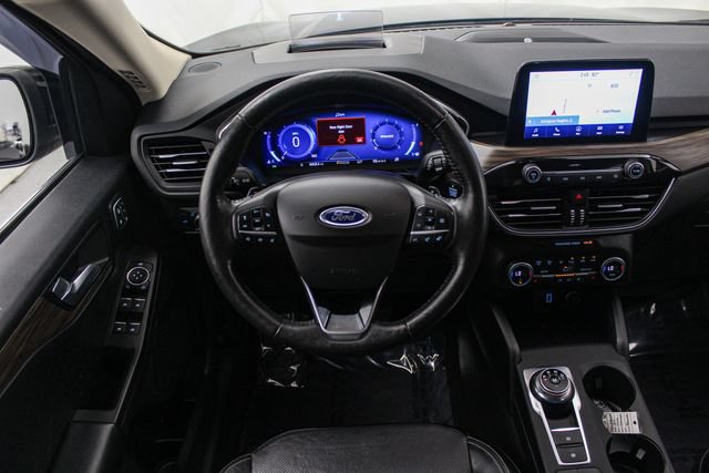 Certified 2020 Ford Escape Titanium w/ Titanium Premium Package 2.0 AWD/4WD image 22