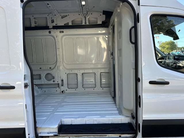 Certified 2025 Ford Transit 250 148 High Roof Extended RWD image 17