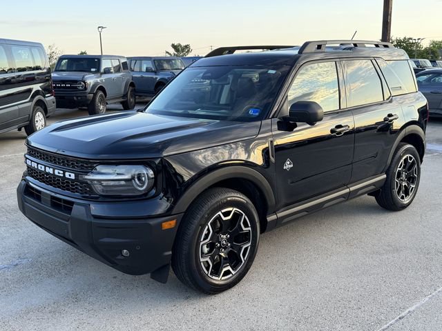 Certified 2025 Ford Bronco Sport Outer Banks w/ Outer Banks Tech Package+ AWD/4WD image 12