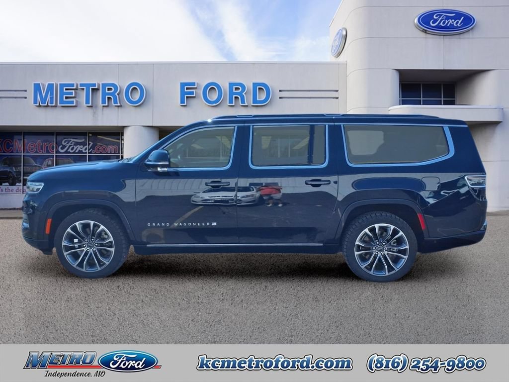 Used 2023 Jeep Grand Wagoneer L Series III w/ Rear Seat Video Group 1 AWD/4WD image 6