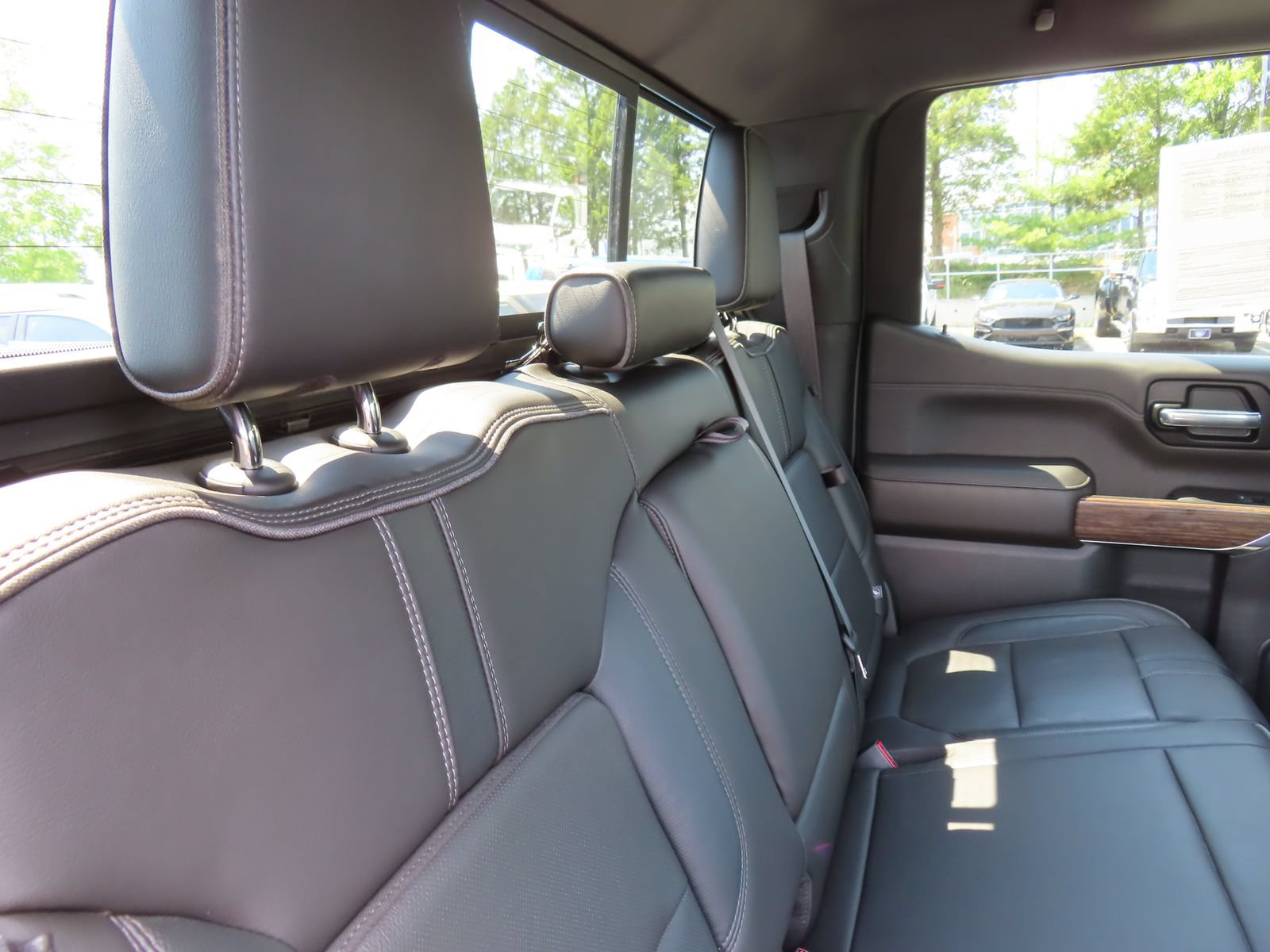 Used 2019 Chevrolet Silverado 1500 High Country AWD/4WD image 39