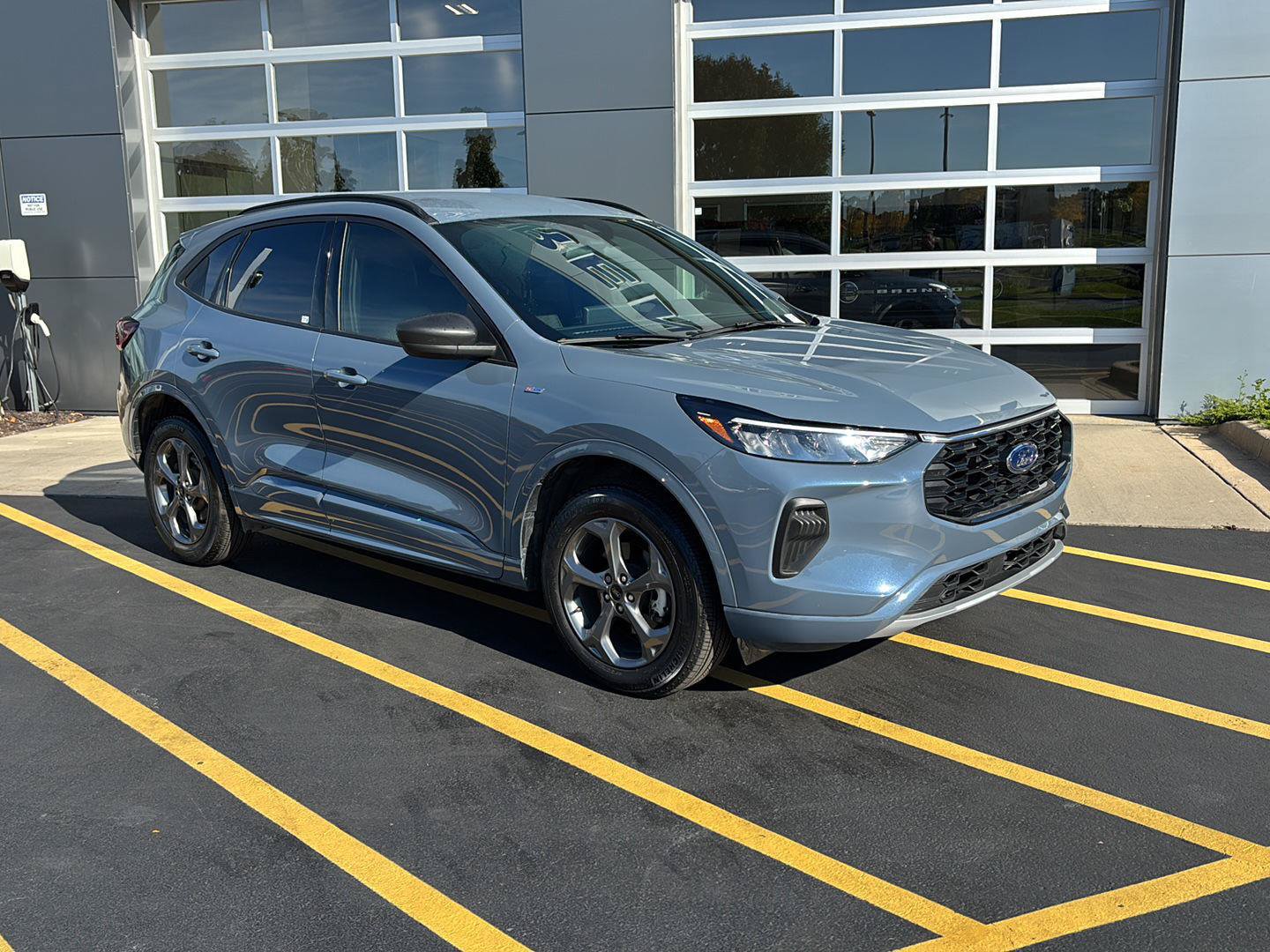 Certified 2024 Ford Escape ST-Line w/ Tech Pack #1 AWD/4WD image 2
