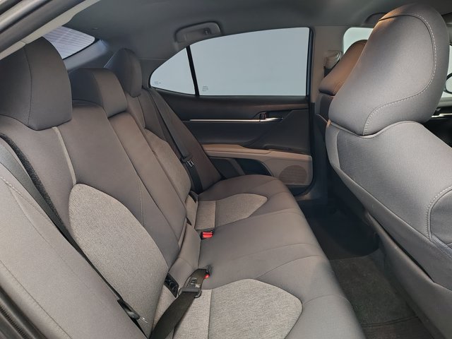 Used 2022 Toyota Camry LE FWD image 16