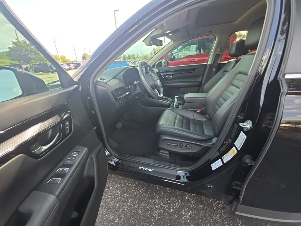 Used 2023 Honda CR-V EX-L image 5