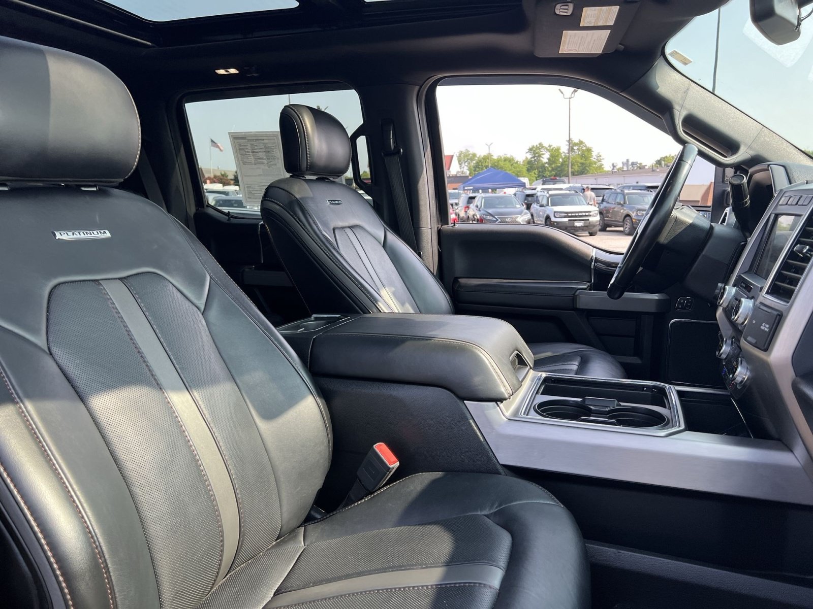 Certified 2020 Ford F450 Platinum w/ FX4 Off-Road Package AWD/4WD image 35