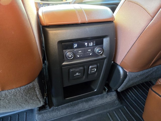 Used 2020 Chevrolet Traverse High Country FWD image 11