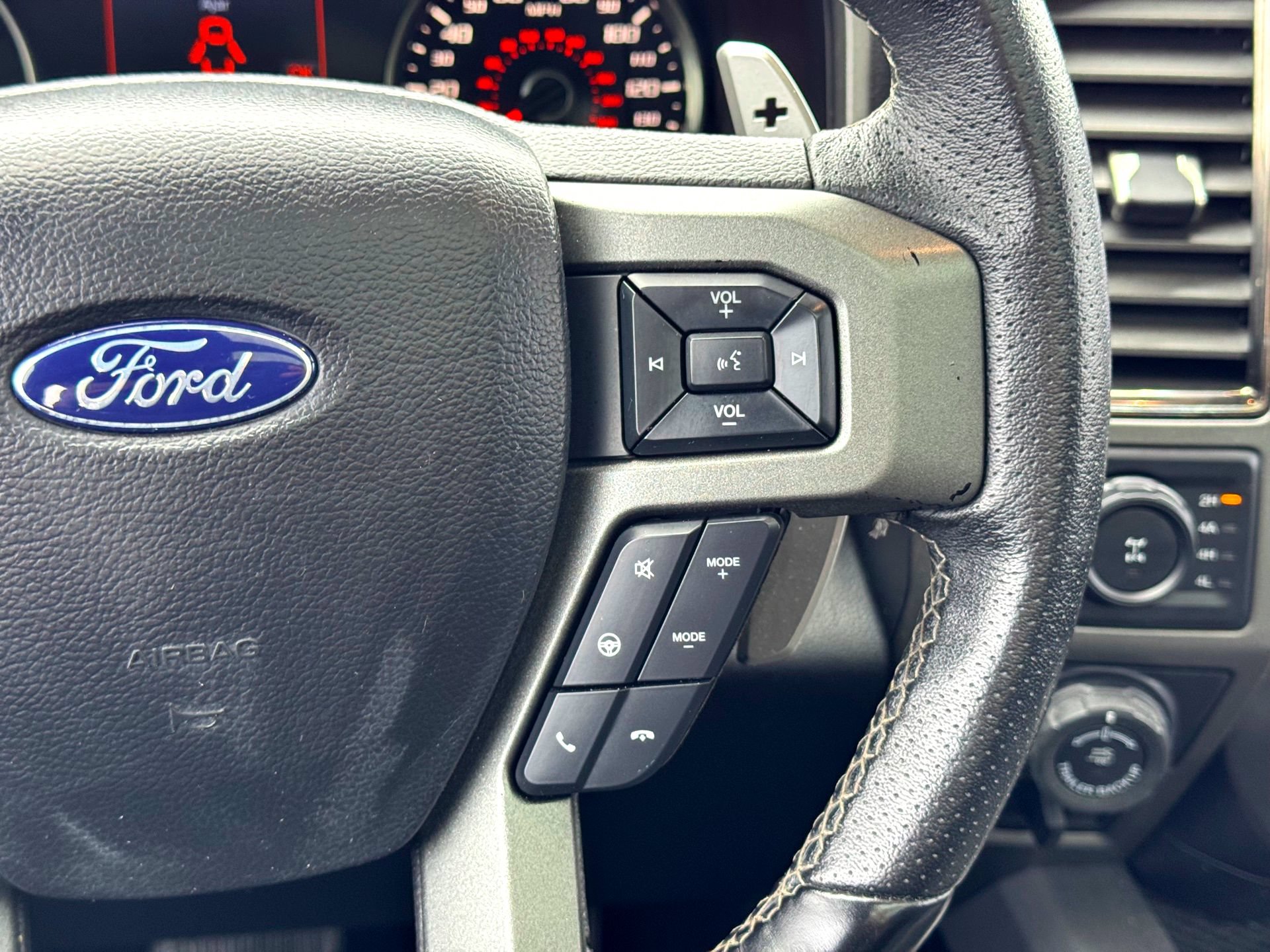 Certified 2019 Ford F150 Raptor w/ Equipment Group 802A Luxury AWD/4WD image 24