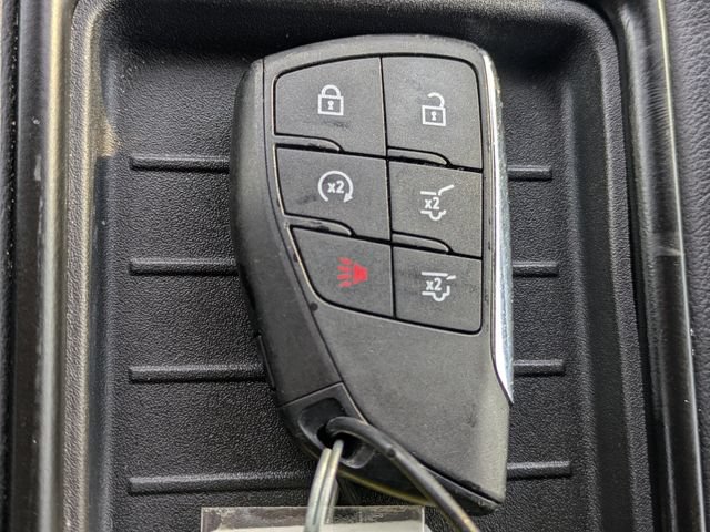 Used 2024 Chevrolet Suburban LT RWD image 30