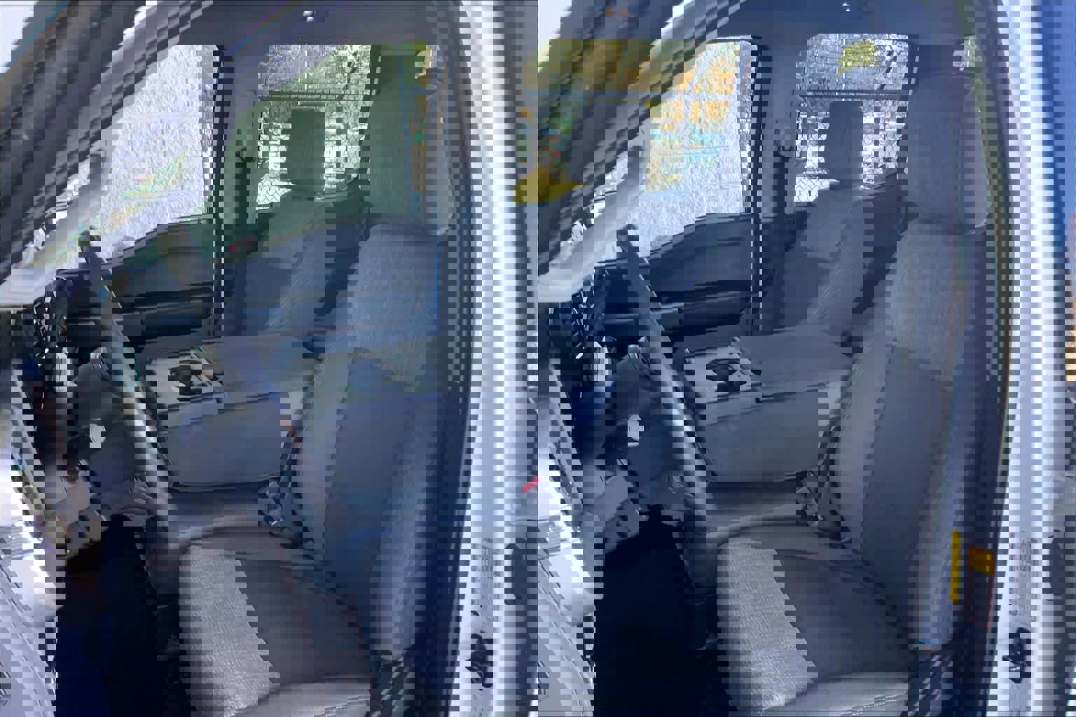 Certified 2025 Ford F250 XLT image 10