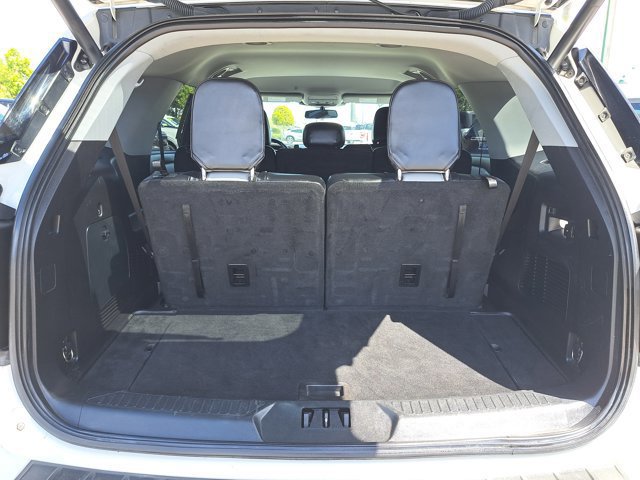 Certified 2021 Ford Explorer XLT w/ Equipment Group 202A image 11