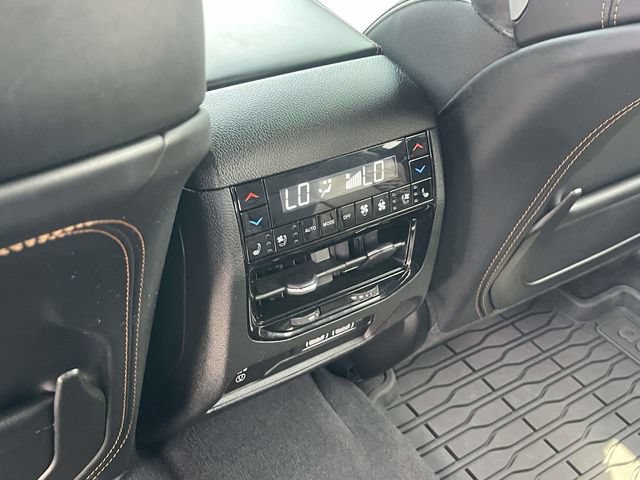 Used 2023 Jeep Grand Cherokee L Summit AWD/4WD image 13