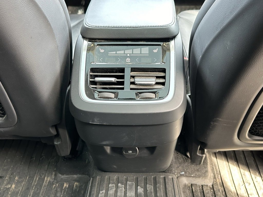 Used 2023 Volvo XC90 B5 Core w/ Protection Package Premier image 19