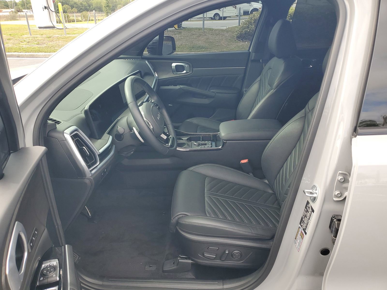 Used 2025 Kia Sorento SX Prestige AWD/4WD image 19