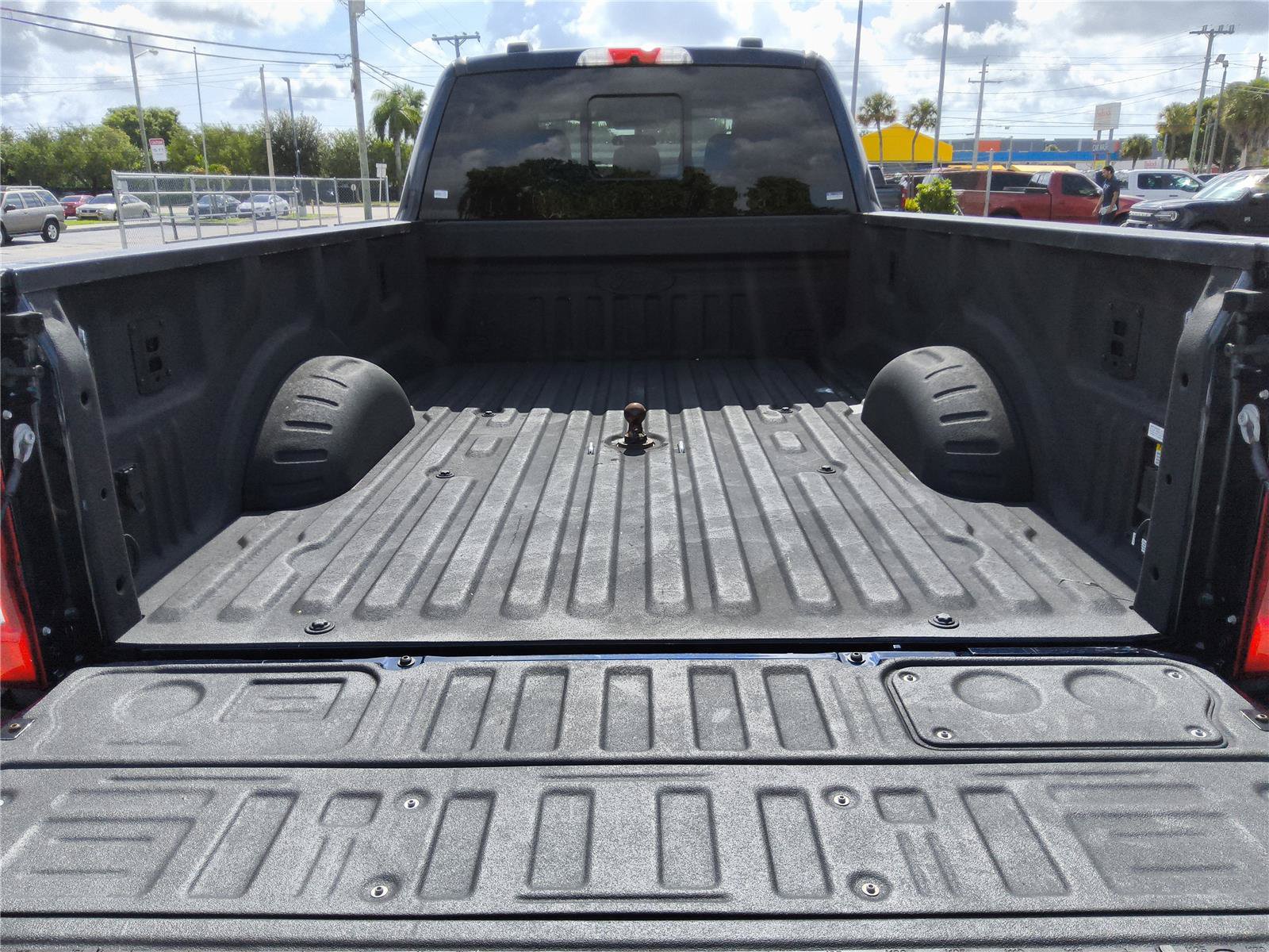 Certified 2024 Ford F350 XLT w/ 360-Degree Camera Package AWD/4WD image 5