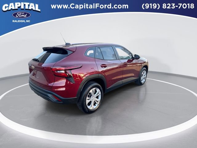 Used 2025 Chevrolet Trax LS image 6