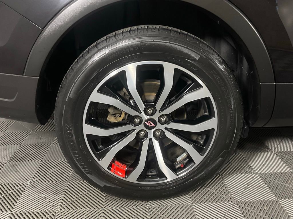 Certified 2019 Ford Explorer XLT image 10